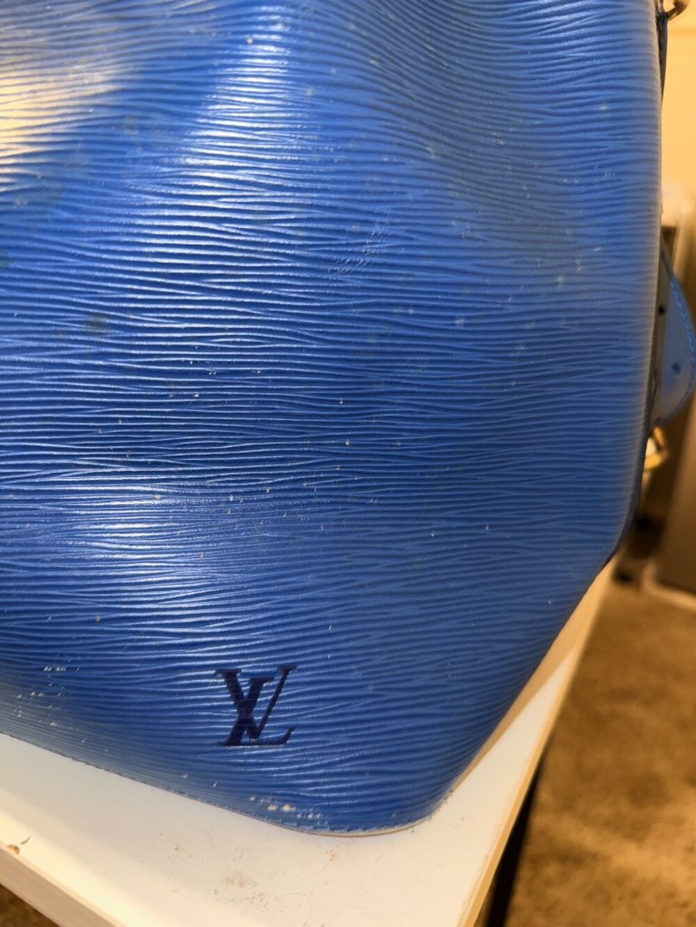 Louis Vuitton Neo Noe Epi Leather Drawstring Bag - Picture 3 of 14